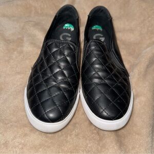 G by Guess Black And White Puffy Quilted Slip-on Sneakers  Women's Size 8M EUC